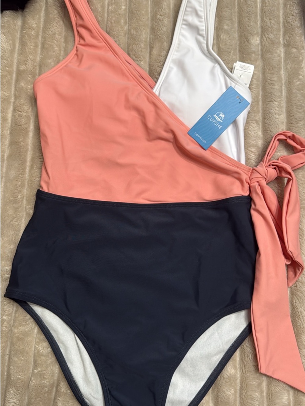 XS Cupshe One-Shoulder Colorblock One-Piece Swimsuit - Coral & black